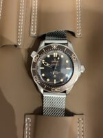 Omega Seamaster 300 Edition 007 - immagine 2